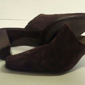 BROWN SUEDE MULES
